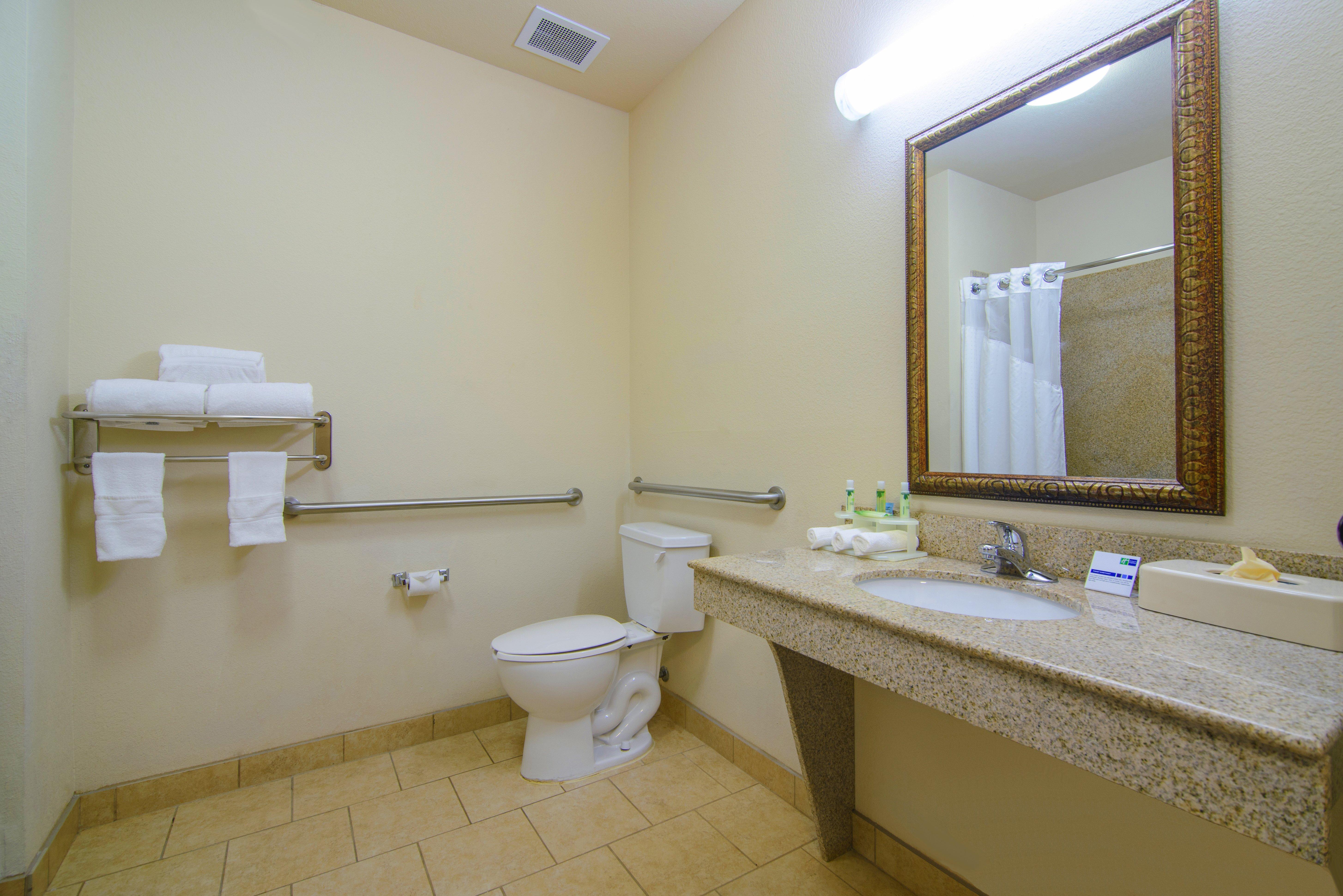 Holiday Inn Express Hotel & Suites Terrell By Ihg Экстерьер фото