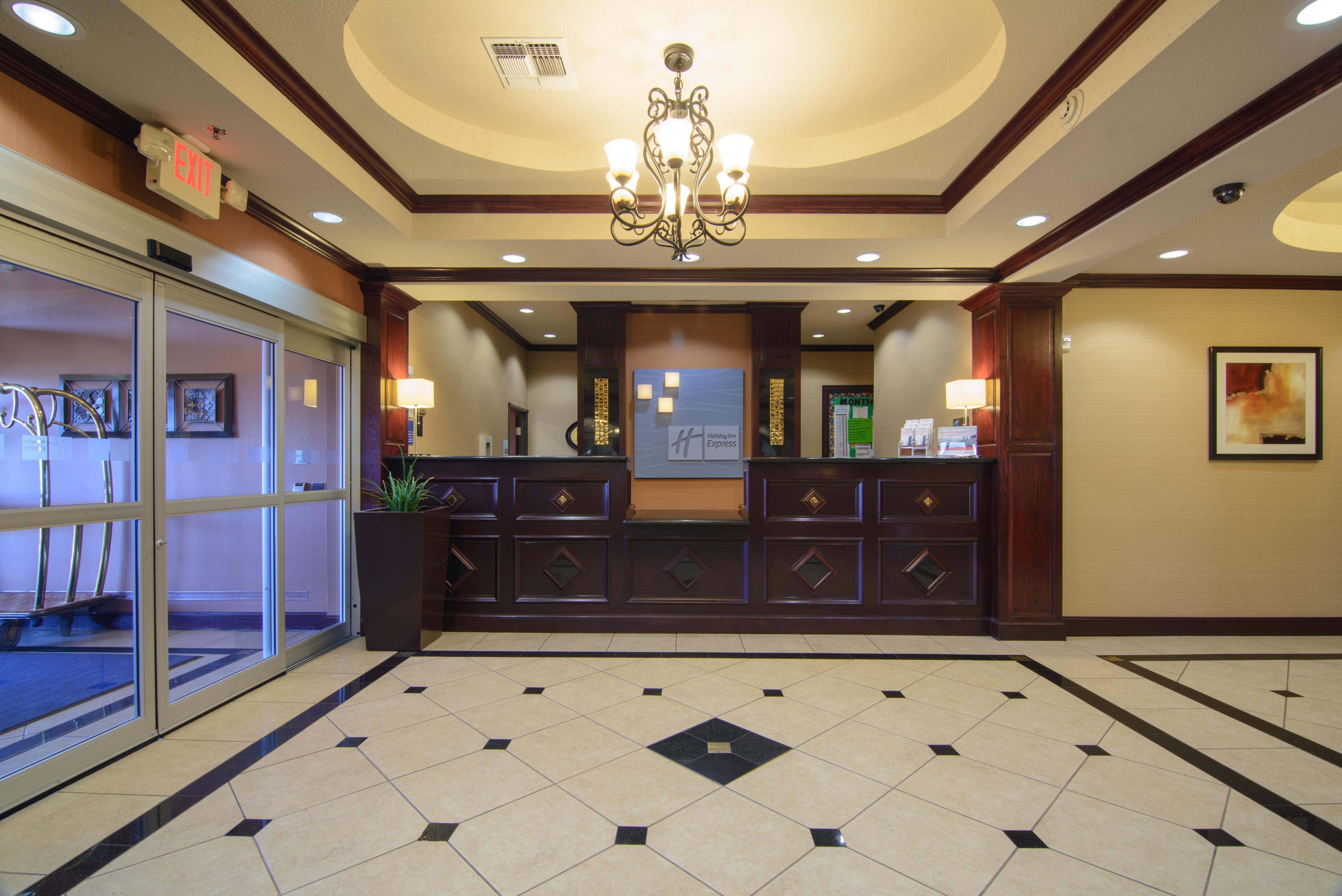 Holiday Inn Express Hotel & Suites Terrell By Ihg Экстерьер фото