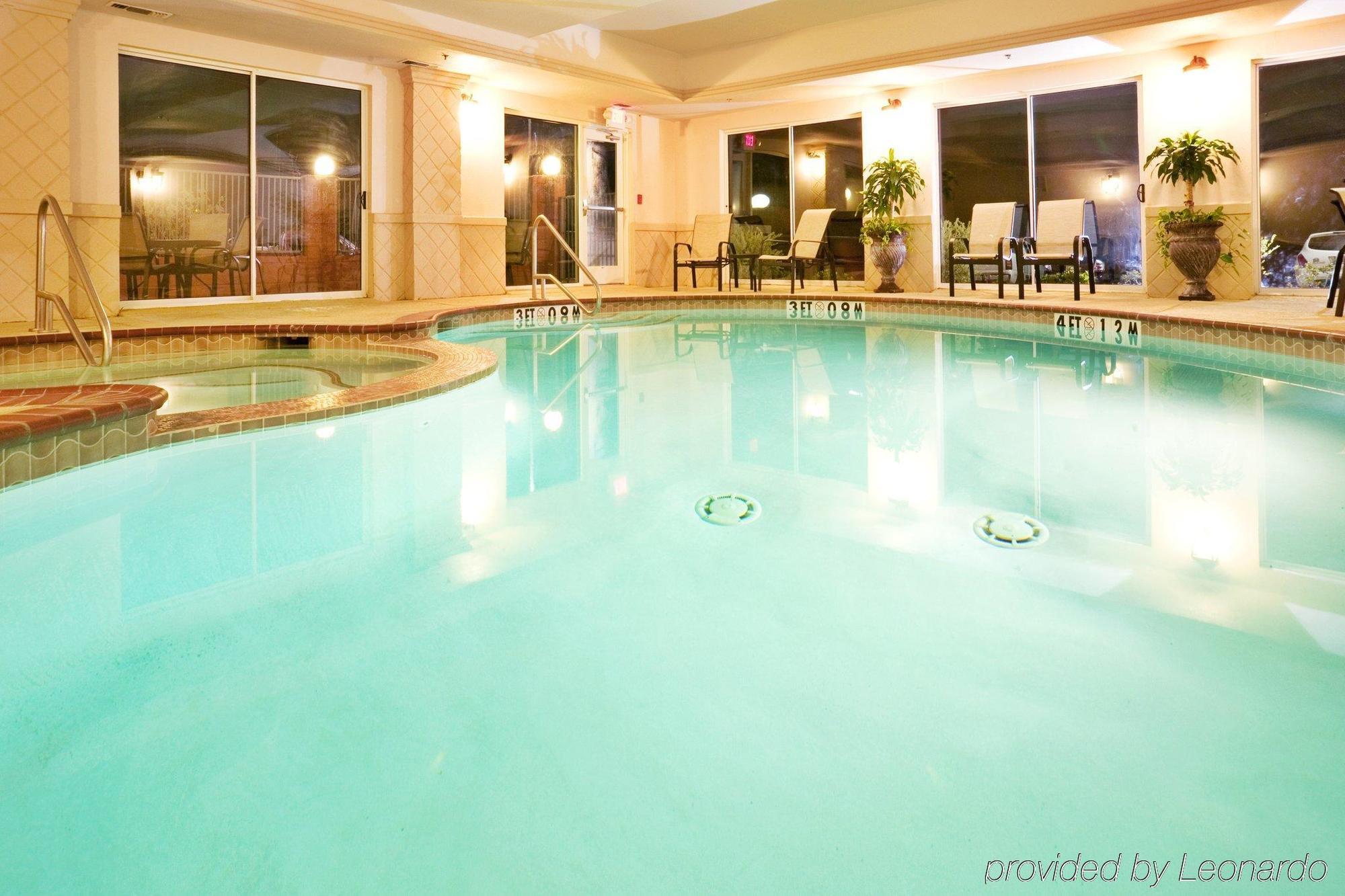 Holiday Inn Express Hotel & Suites Terrell By Ihg Экстерьер фото